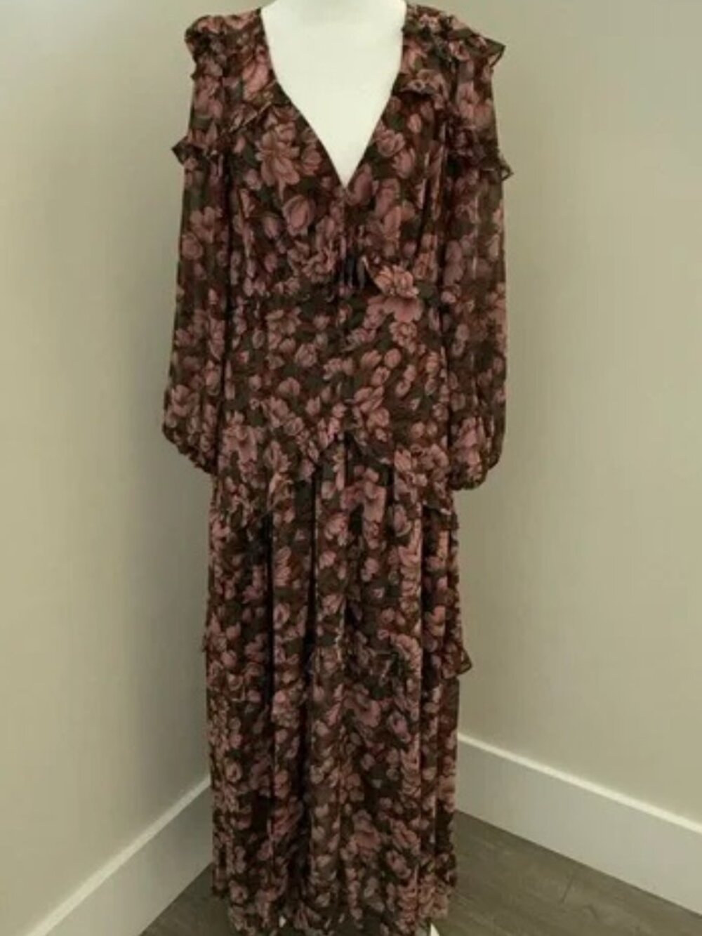 BuddyLove Pia Long Sleeve Maxi Dress in Lost Lovers - Picture 6 of 16